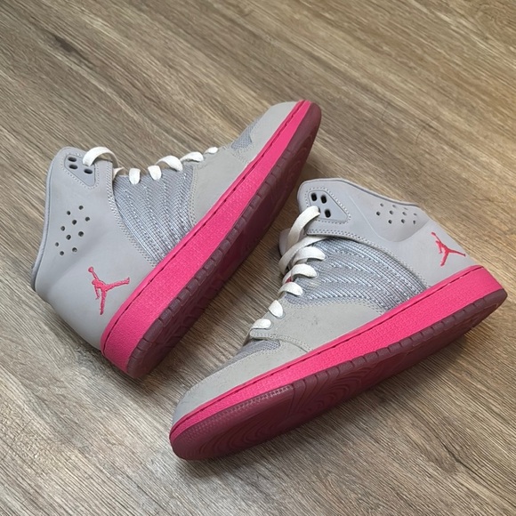 Women's Jordans Gray and Pink Sneakers - Picture 4 of 8